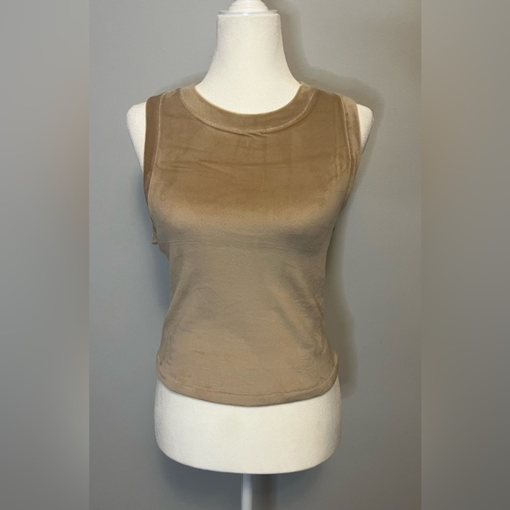 NWT SKIMS Cropped Velour Crew Neck Tank Top - Size
Large